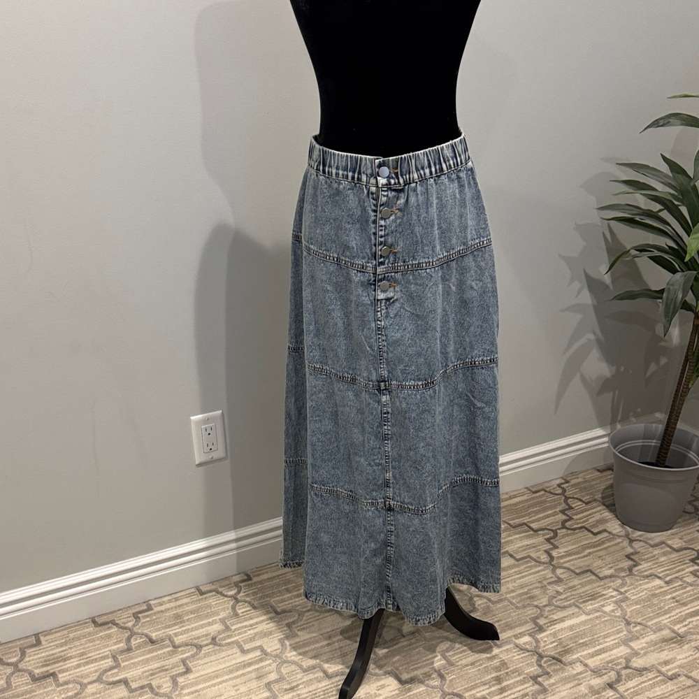 Casual Denim Maxi Skirt